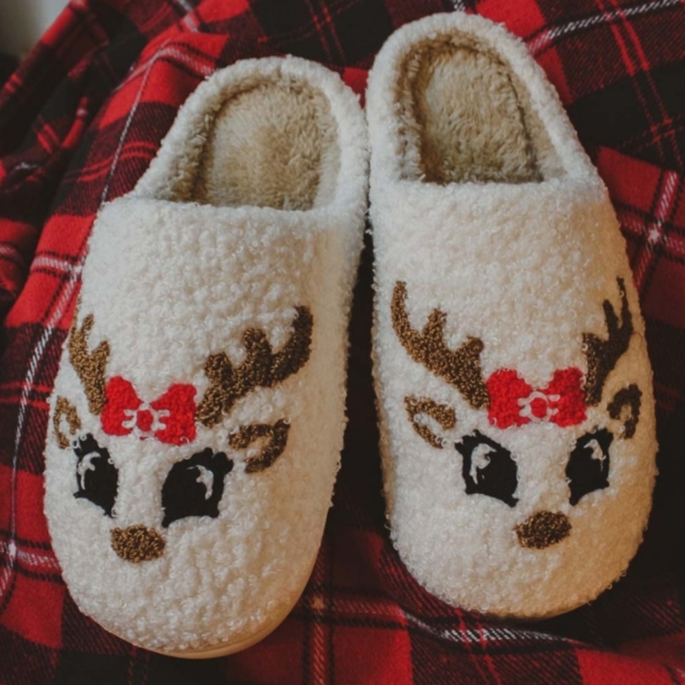 NEW Reindeer Face CHRISTMAS Sherpa Slippers